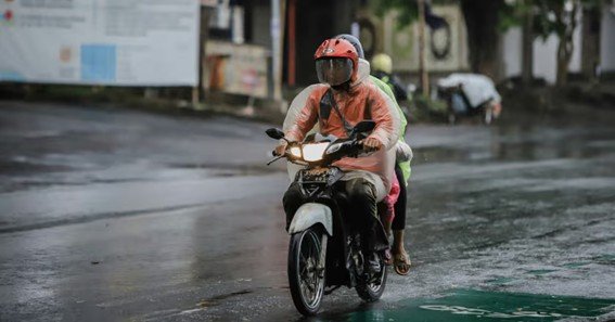 why cant you use the engine brake in the rain