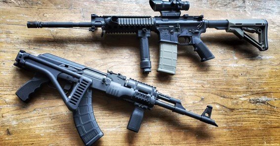 ar vs ak gun